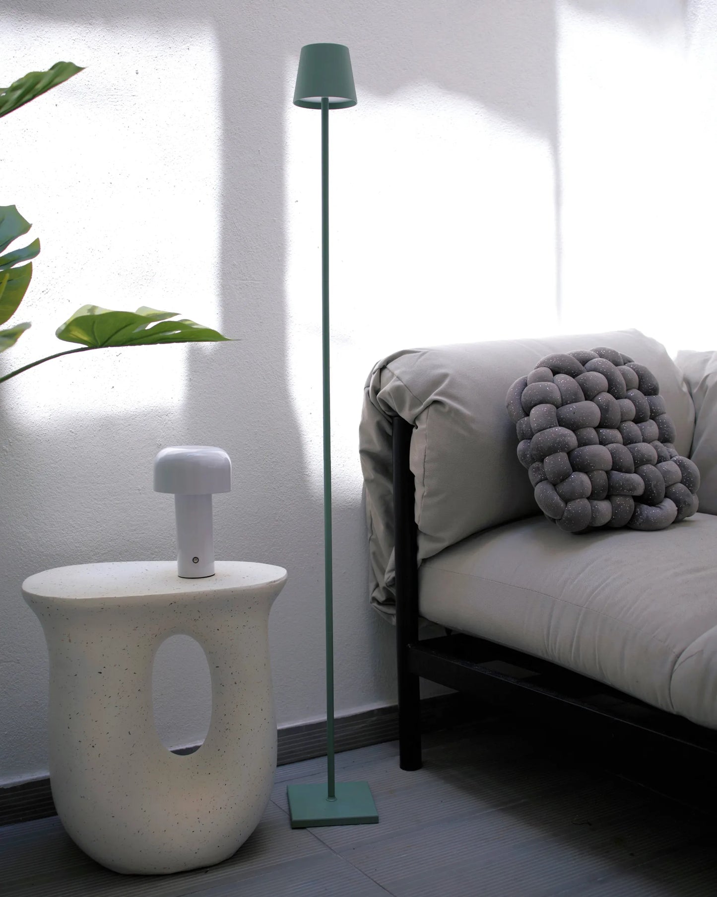  Wireless LED Floor Lamp GAVARRESA Metal Green
