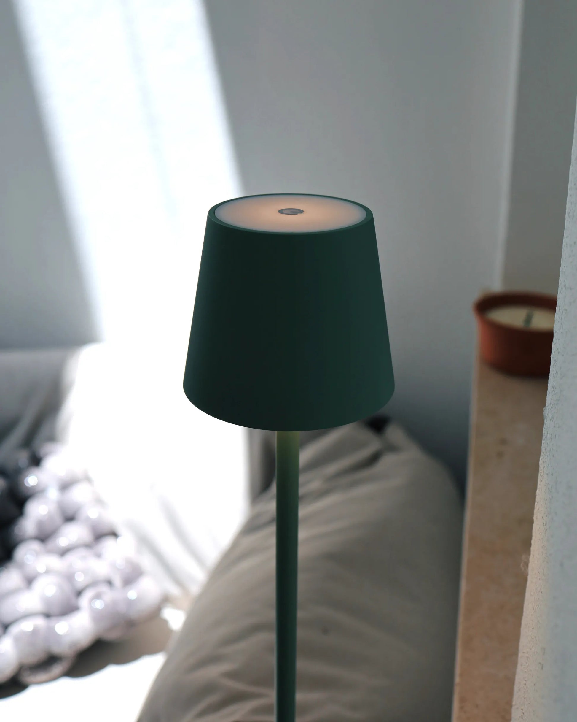  Wireless LED Floor Lamp GAVARRESA Metal Green