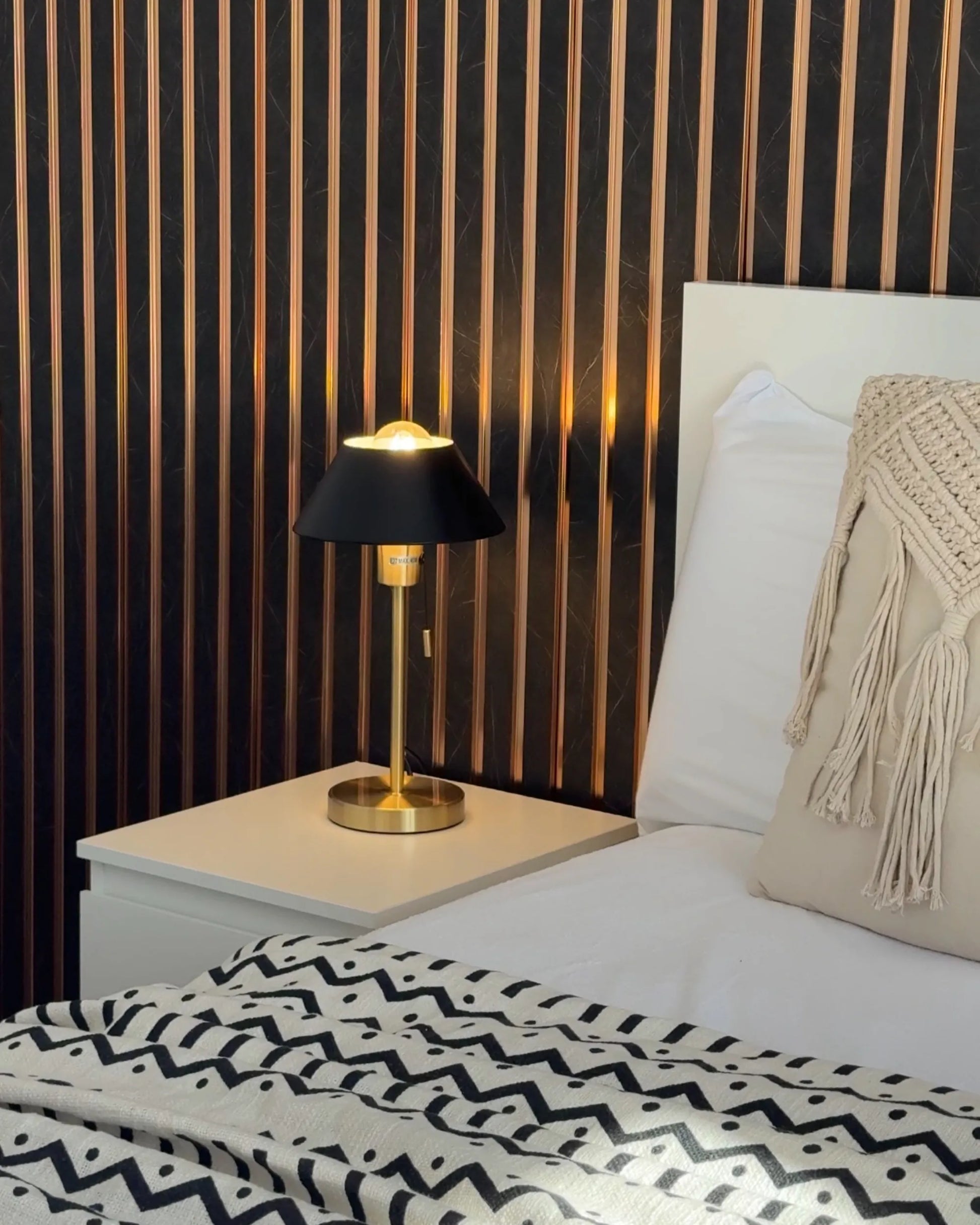  Table Lamp CAPARO Metal Black/ Gold